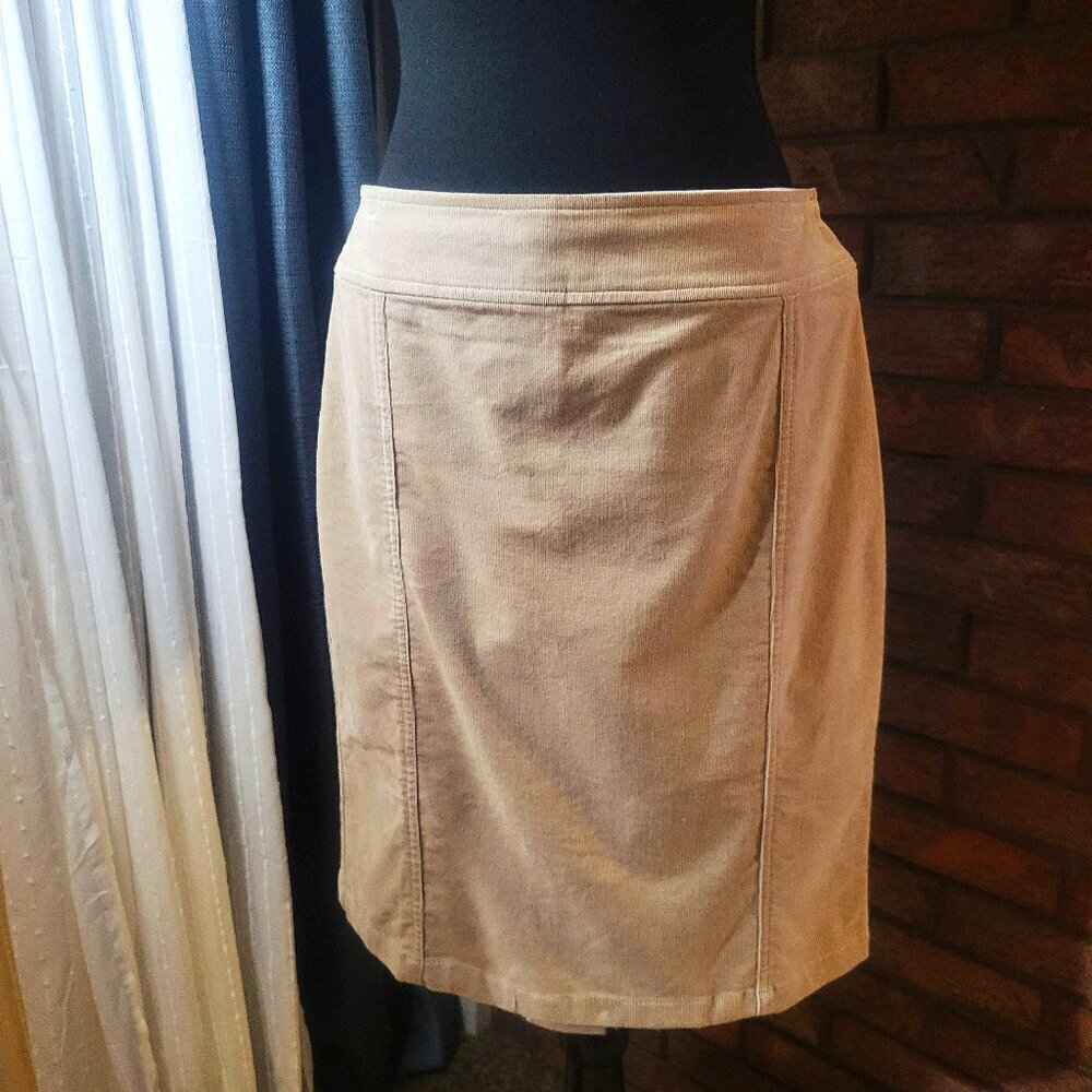 ORVIS Beige Soft Fine Wale Corduroy Skirt - 2" Waistband w/Back Slit - Size 6